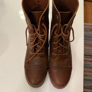 Patina—Brown Lace-Up Leather Boots